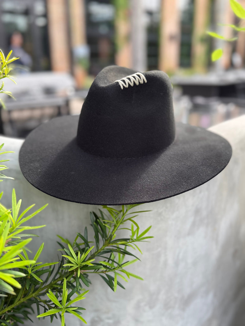 H+H Black Felt