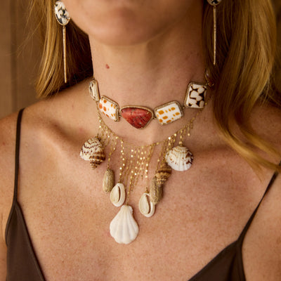 14k Hammered Forzentina Chain Fringe and Shell Necklace