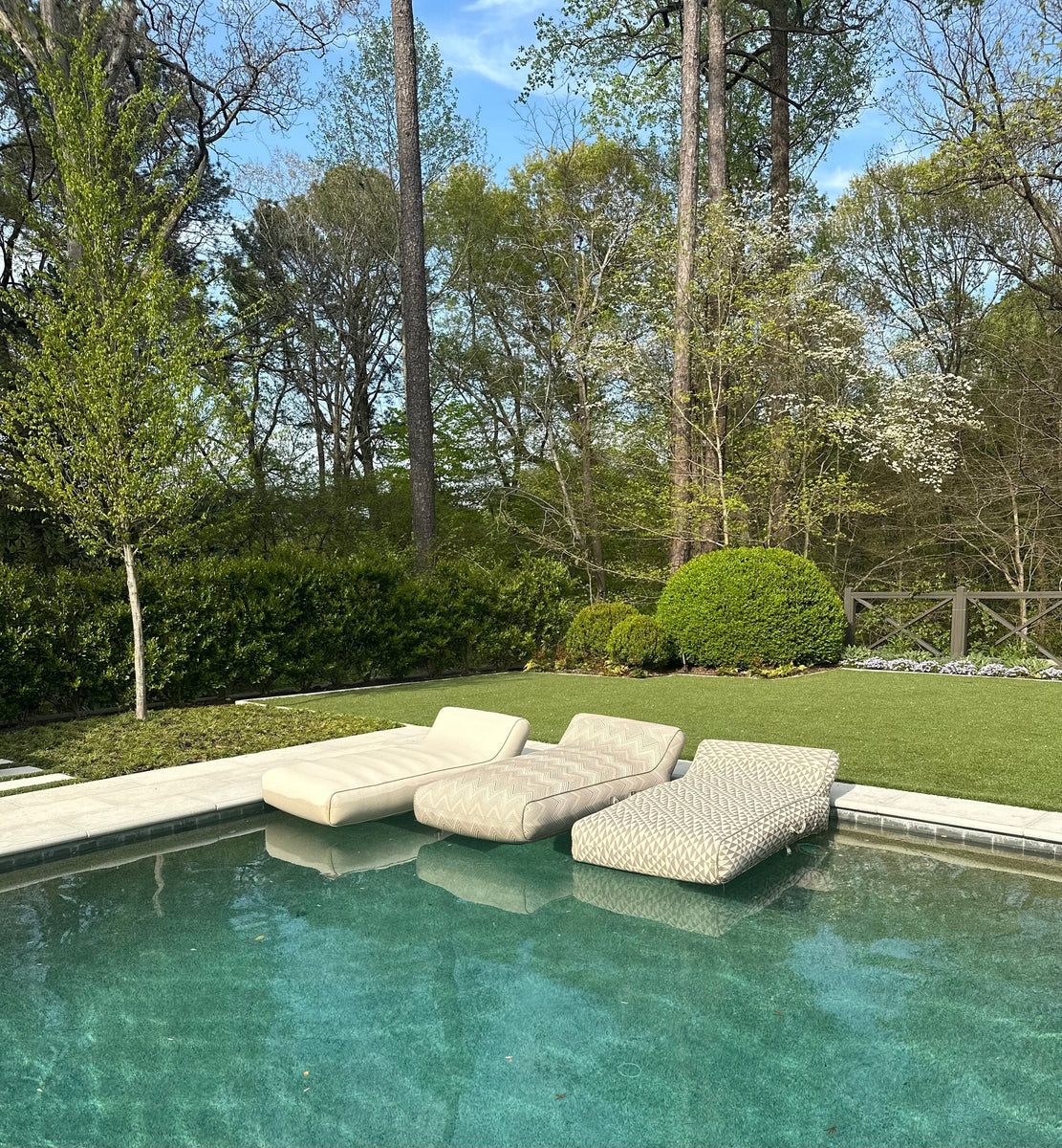 Luxe Linen-Like Inflatable Pool Lounge-Oyster Zag