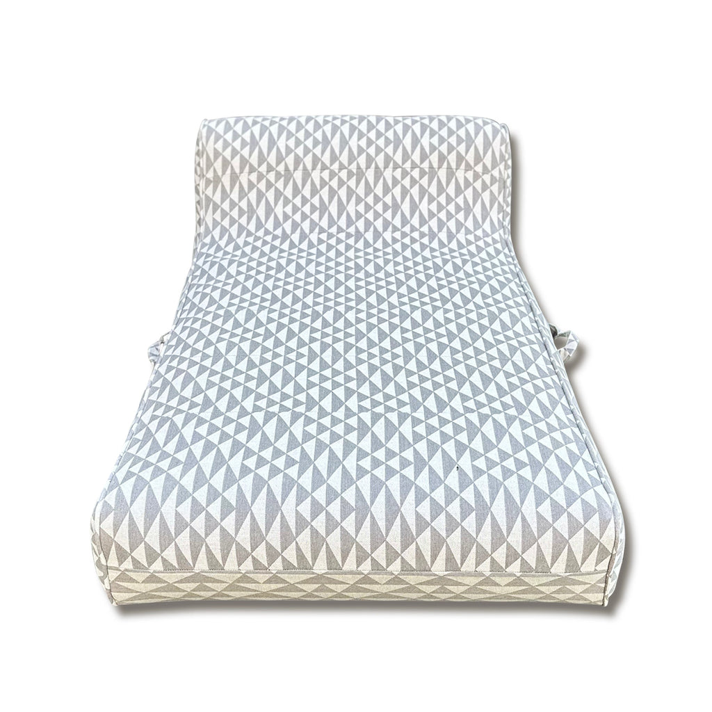 Luxe Linen-Like Inflatable Pool Lounge-Oyster Abstract