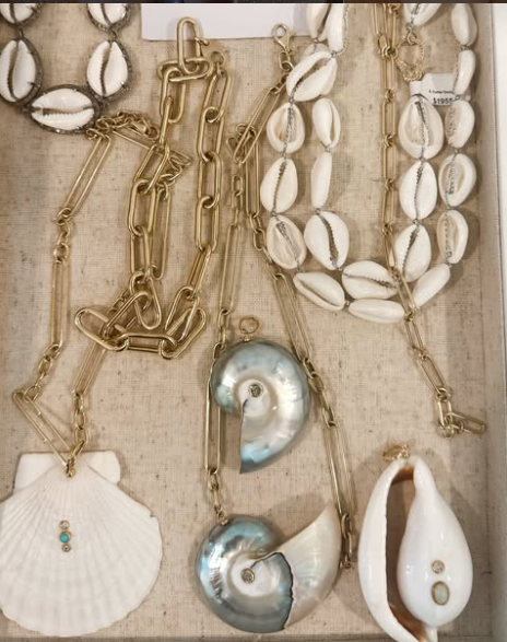 14k Mother of Pearl Grey Shell Pendant