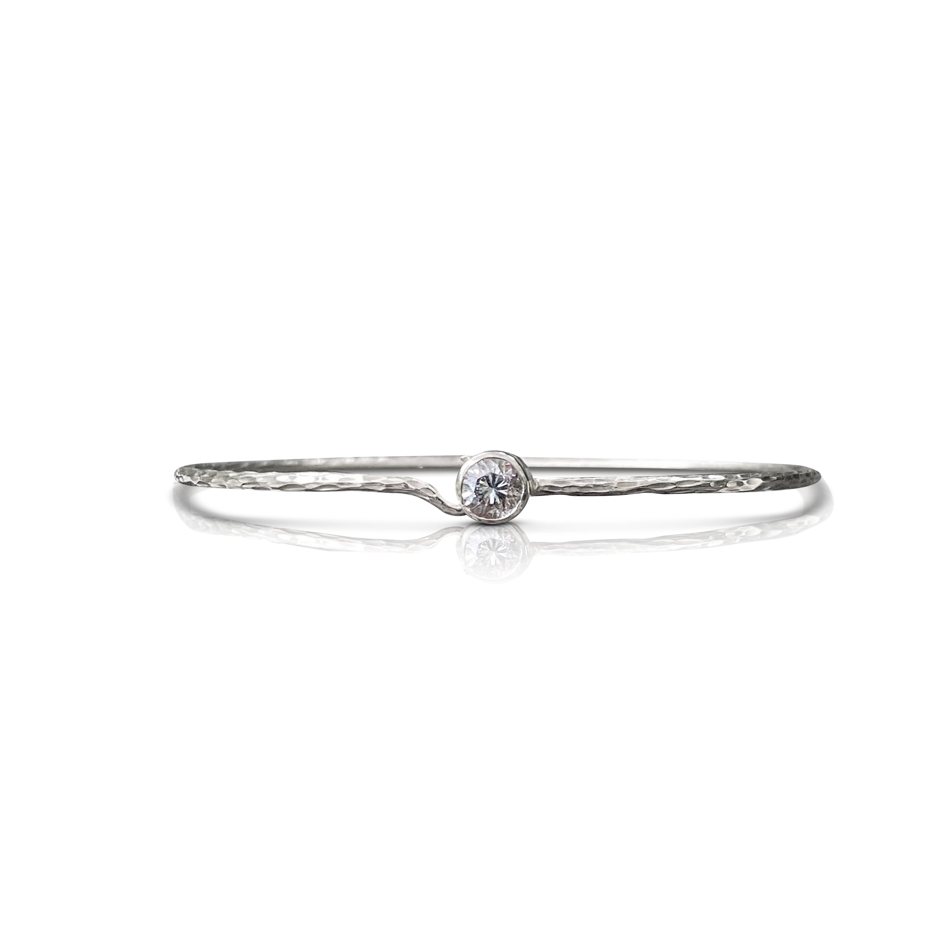 14k White Gold Hammered Bezel Bracelet