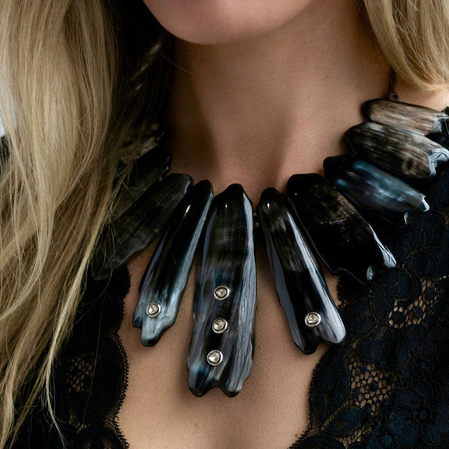 Polished Dark Horn Collar