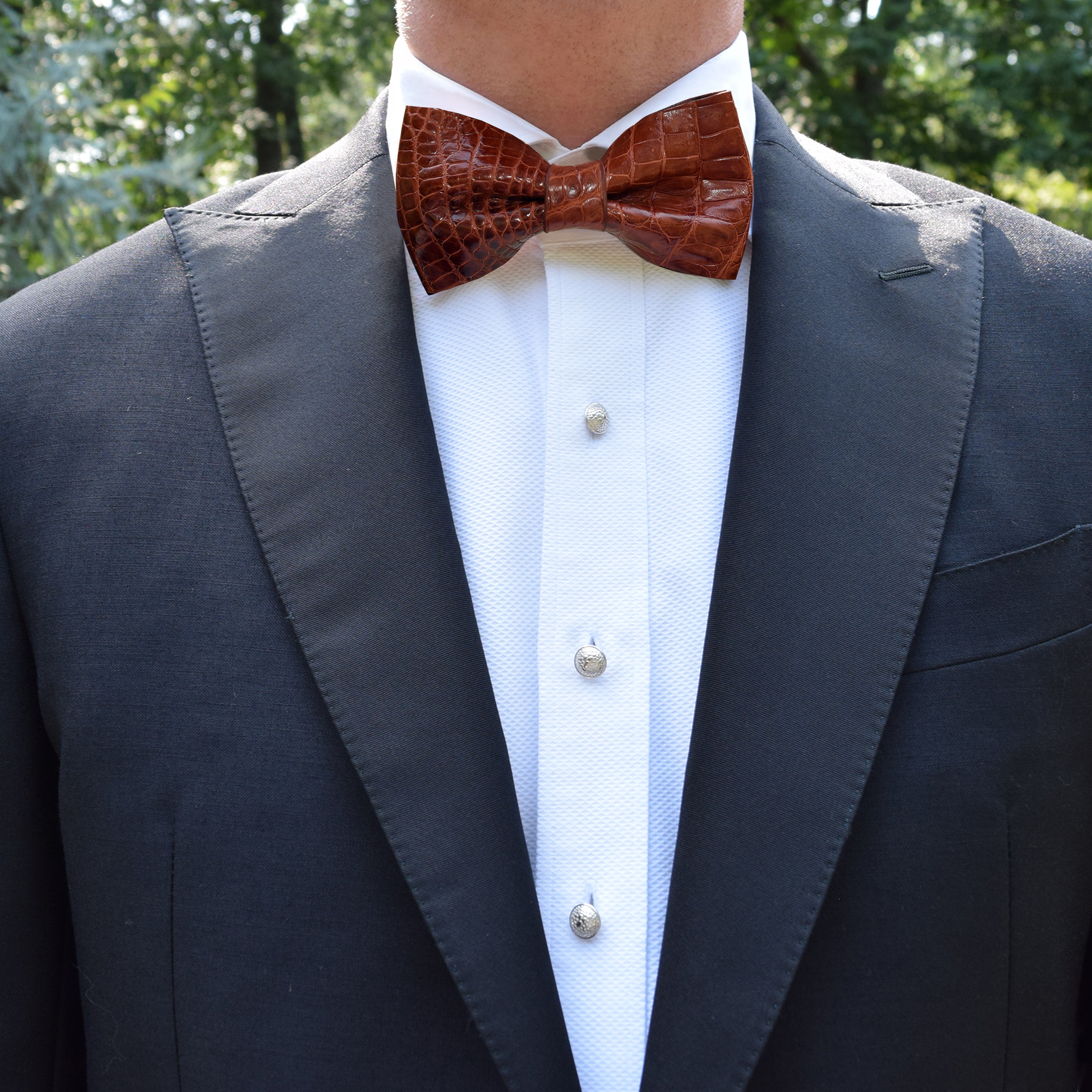 Finn|Carter Chocolate Croc Bow Tie