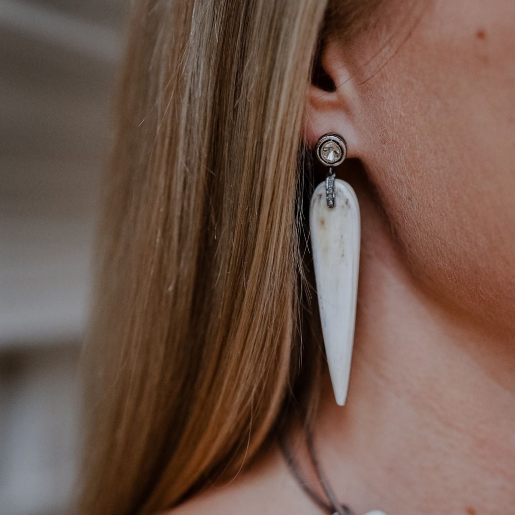 Horn Drop Diamond Stud Earrings Light