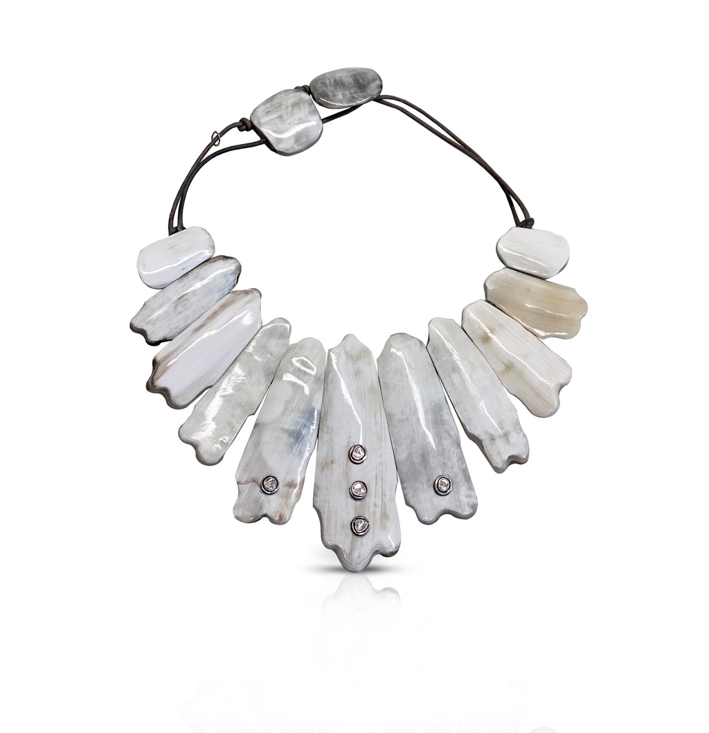 Polished Light Horn Collar