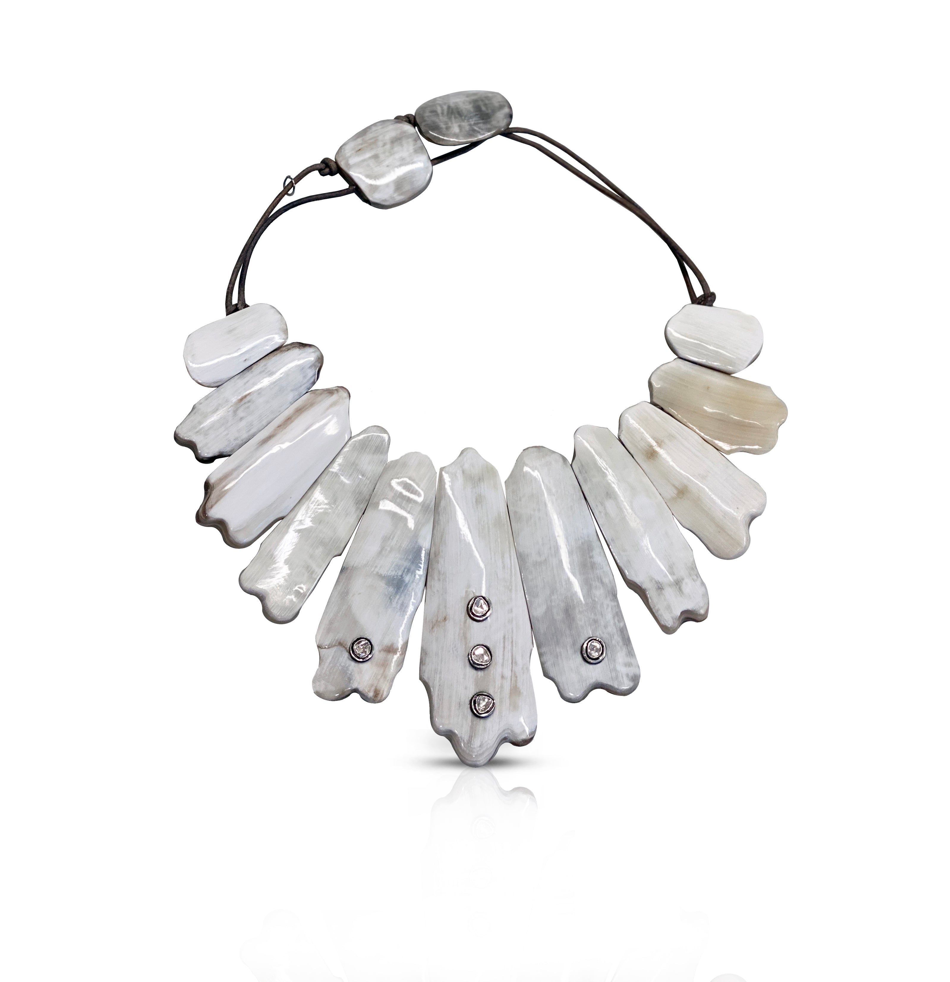 Polished Light Horn Collar