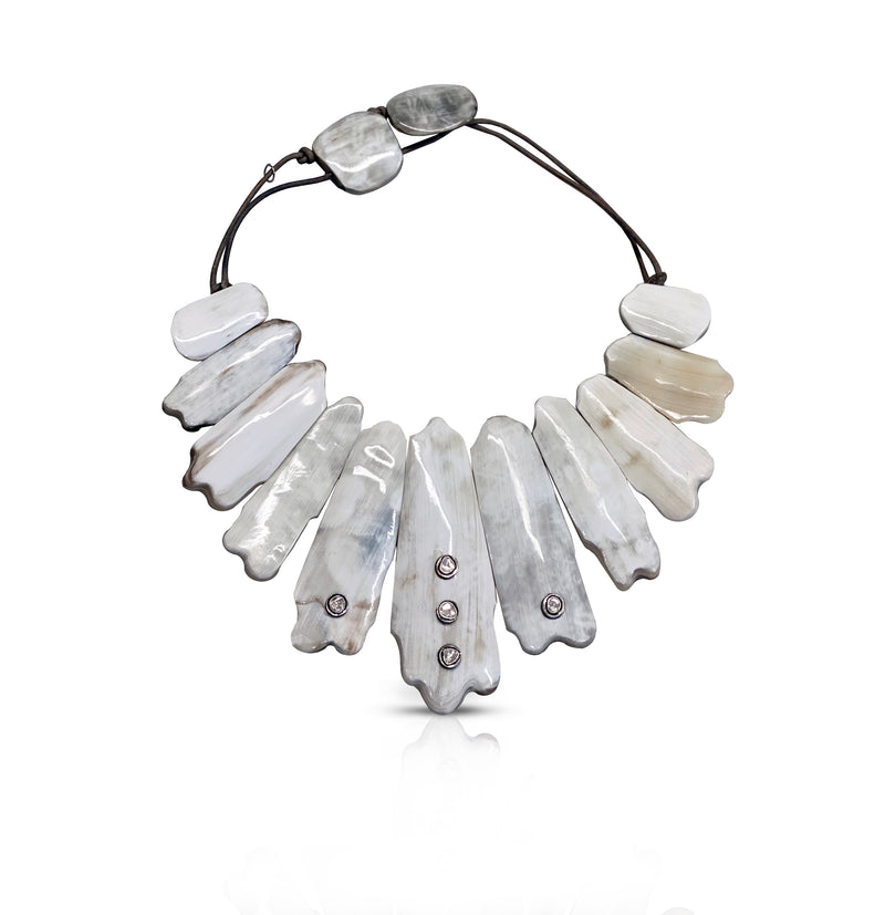 Polished Light Horn Collar